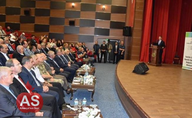 “Tekillik Çağına Yönelik Eğitimde Değişim ve Dönüşüm” Konferansı