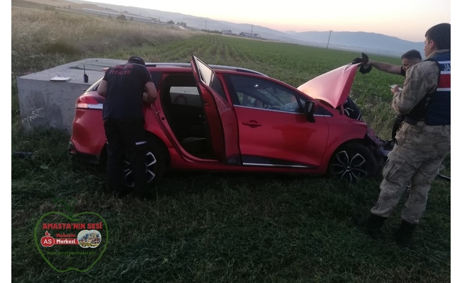 Amasya'da Otomobil Tarlaya Uçtu