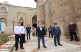 Gökmedrese Camii ile Torumtay Türbesi'ndeki...