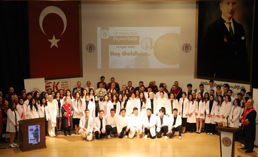 Amasya Üniversitesi Tıp Fakültesi’nde Beyaz Önlük Giyme Töreni Gerçekleşti