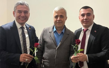  Amasya'da Anlamlı Öğretmenler Günü Ziyareti: MHP Teşkilatından Eğitime Destek Mesajı