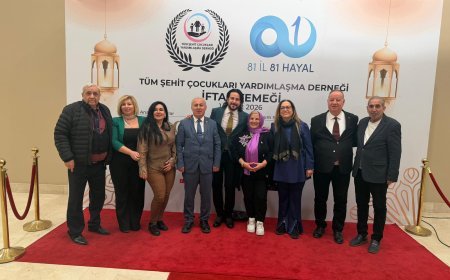 ŞİİR GECELERİYLE RAMAZAN’DA GÖNÜLLERE DOKUNUYOR 