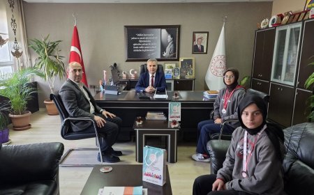 Amasyalı İmam Hatipli Kızlardan Çifte Gurur: Türkiye İkinciliği