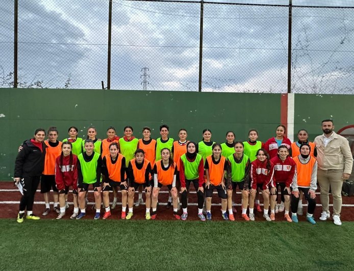 Amasya'nın Kadın Futbolcuları Gözünü 2. Lig'e Dikti!